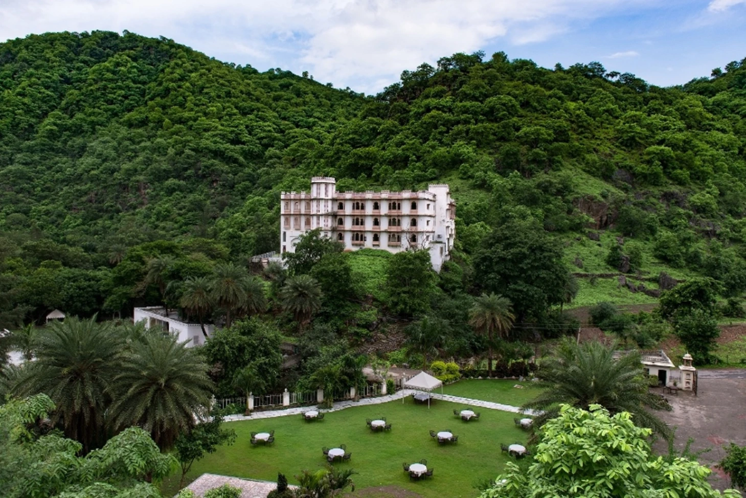Aaram Bagh-A Luxury Resort In Udaipur gallery 3