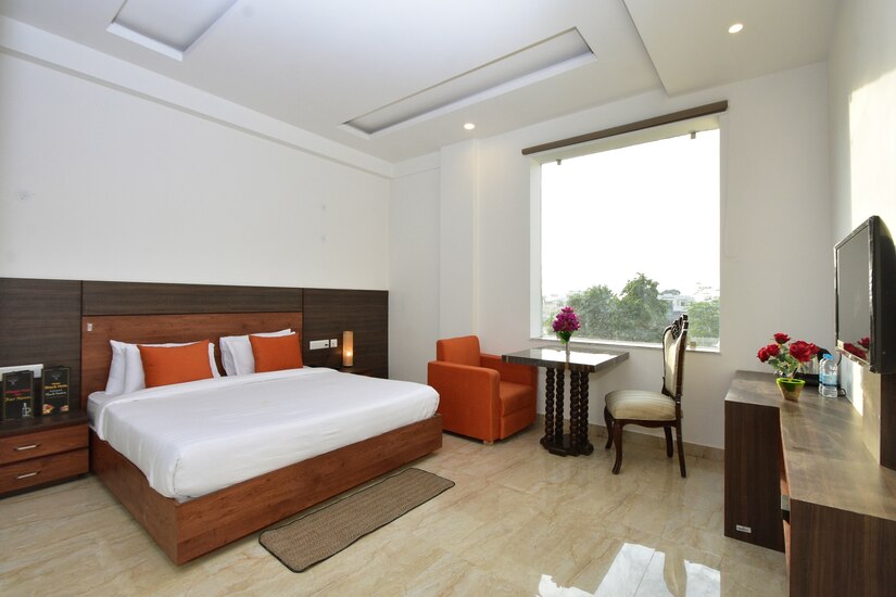 Hotel Black Hole Bhaskar gallery 4