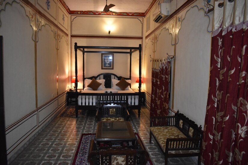 Nawal Sagar Haveli Bundi gallery 3
