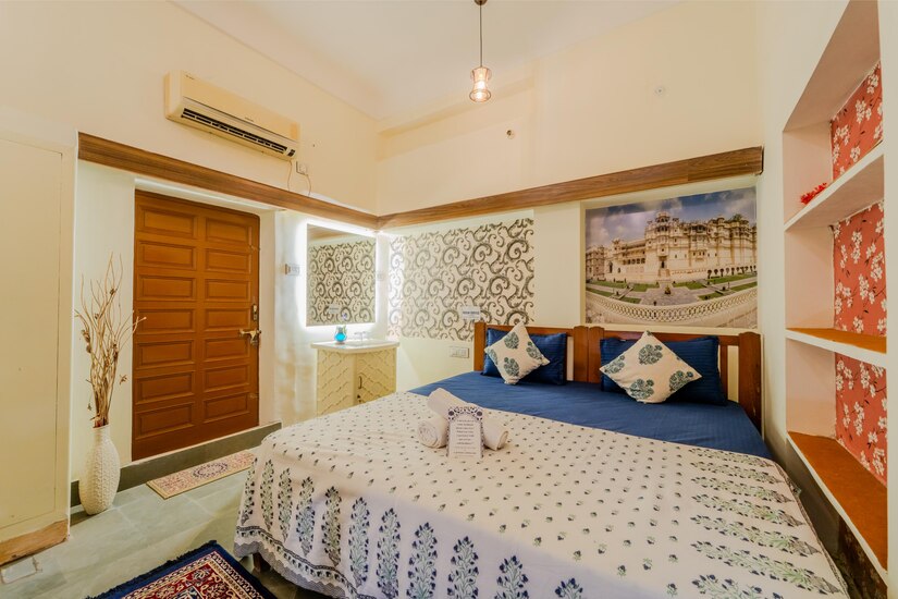 Travellers Village gallery 2