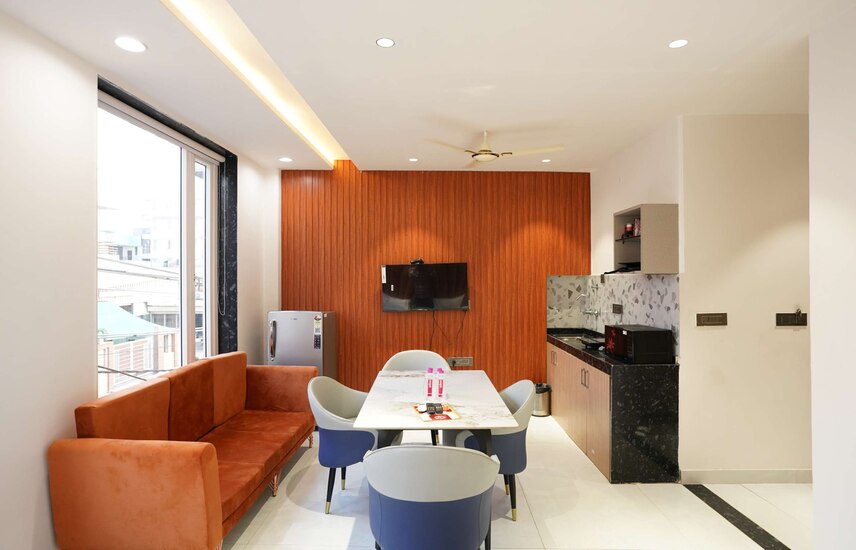 V Inn Studio gallery 3